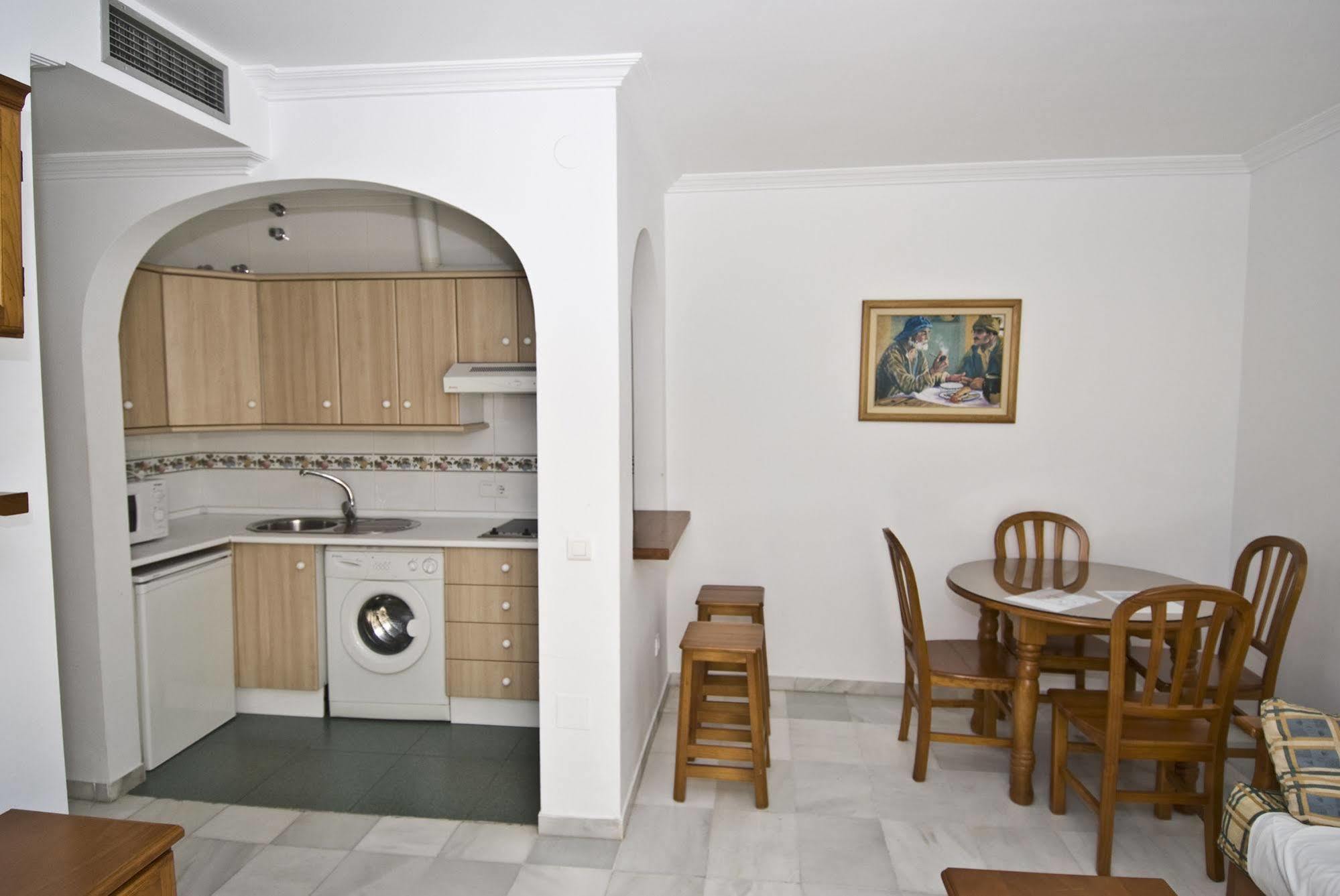 Apartamentos Hc Burriana Playa Nerja Exterior foto